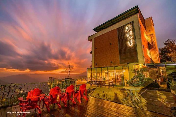 Cingjing Four Seasons B&B Ренай Экстерьер фото