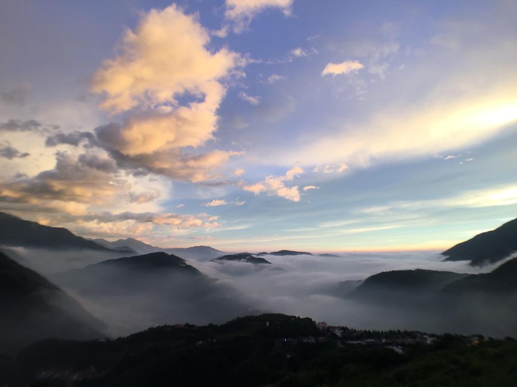 Cingjing Four Seasons B&B Ренай Экстерьер фото